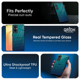 Green Triangle Pattern Glass Case for Oppo Find x8 Pro